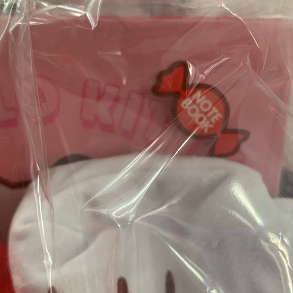 Valentine's Day Hello Kitty Gift Set. Brand New. - Picture 6 of 8